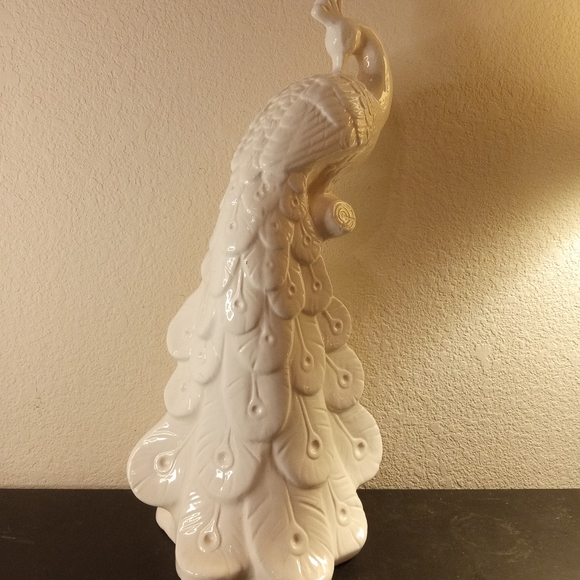 RARE HTF EXQUISITE Haeger 21"x12" Ceramic White Peacock Sculpture. - Picture 10 of 10